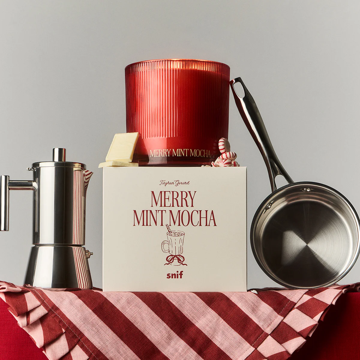 327-merry-mint-mocha-candle-12.webp Merry Mint Mocha Candle