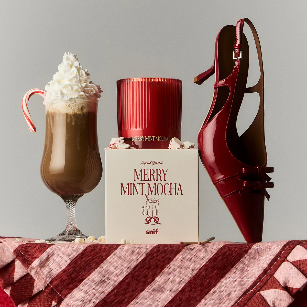 327-merry-mint-mocha-candle-6.webp Merry Mint Mocha Candle